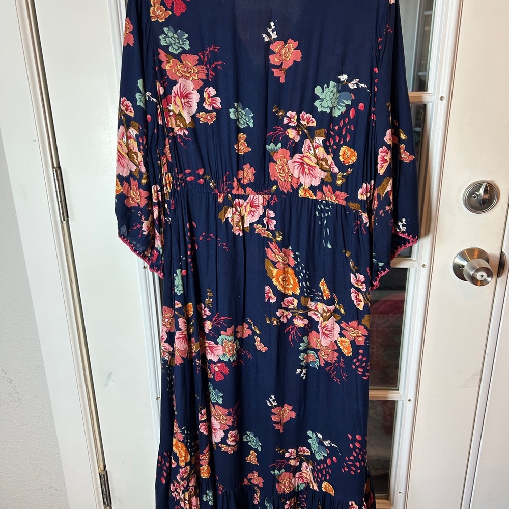Floral‎ Maxi Dress in Navy and Pink